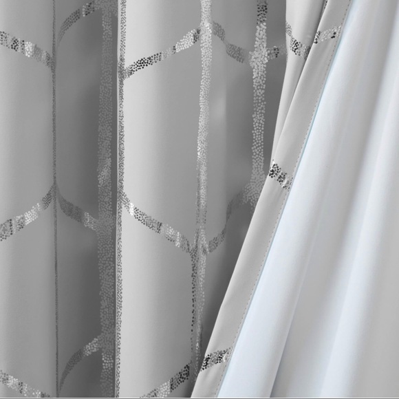 NWT✨ Intelligent Design|84Grommet Blackout curtain - Picture 4 of 10